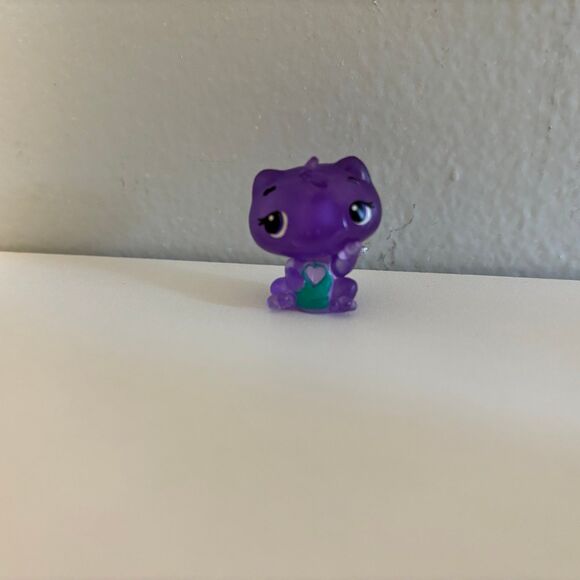Hatchimals Other - Purple Frog with Glitter Wings Hatchimal Colleggtible